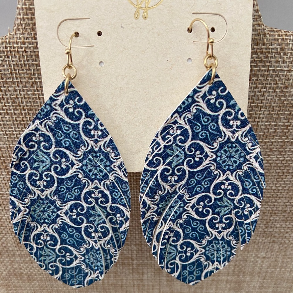 Olivia Welles Earrings